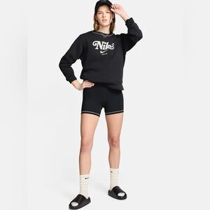 Nike One Rib
Women's High-Waisted 5" Biker Shorts